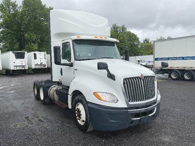 International LT625 Day Cab Truck - Cummins 430HP