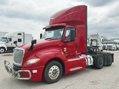 International LT625 Day Cab Truck - 400HP