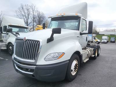 International LT625 Day Cab Truck - 430HP