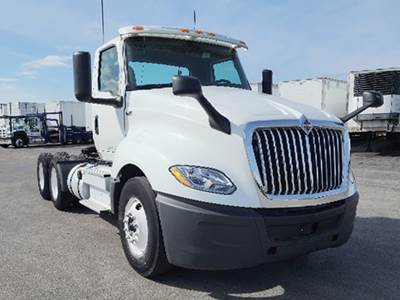 International LT625 Day Cab Truck - 430HP