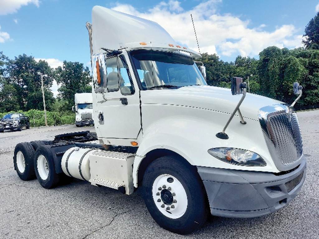 2014 International ProStar+ (Plus) Day Cab Truck Cummins 425HP For