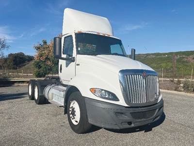 International RH613 Day Cab Truck - 430HP