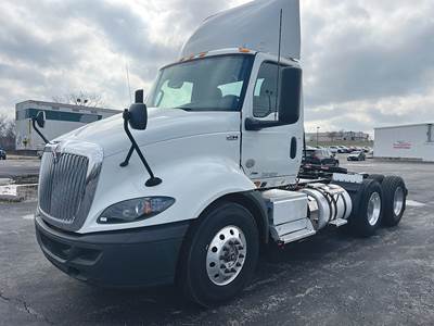 International RH613 Day Cab Truck - 430HP