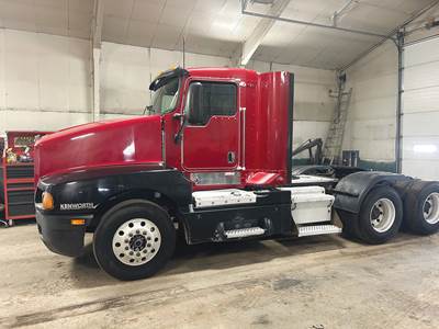 Kenworth T600 Day Cab Truck - Caterpillar 500HP