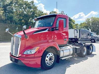 Kenworth T680 Day Cab Truck - Paccar 455HP