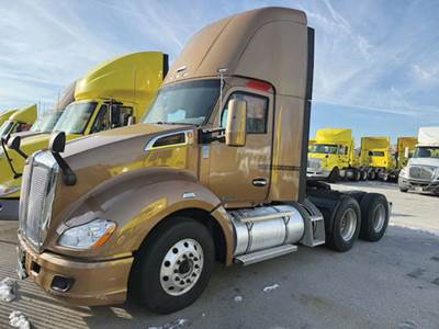 Kenworth T680 Day Cab Truck - Paccar 455HP