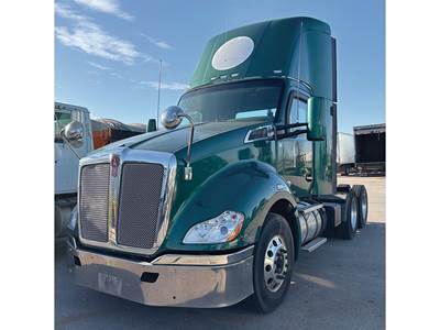 Kenworth T680 Day Cab Truck - Cummins 450HP