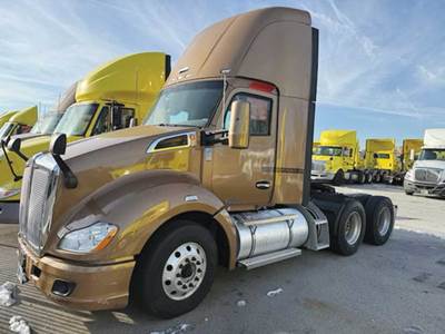 Kenworth T680 Day Cab Truck - Paccar 40000HP