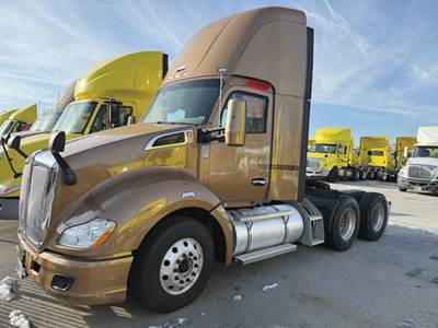 Kenworth T680 Day Cab Truck - Paccar 405HP