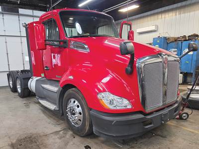 Kenworth T680 Day Cab Truck - Cummins 450HP