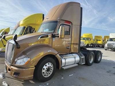 Kenworth T680 Day Cab Truck - Paccar 405HP