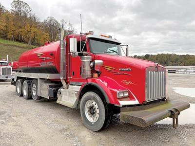 Kenworth T800 Day Cab Truck - 500HP