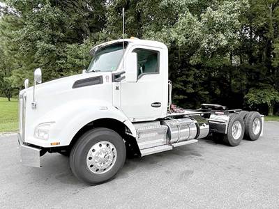Kenworth T880 Day Cab Truck - Paccar 455HP