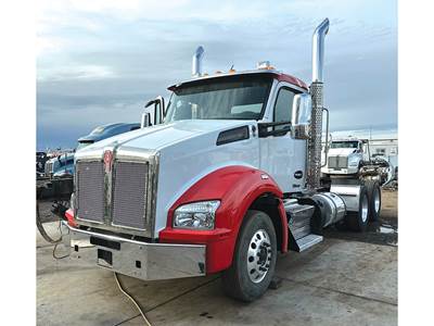 Kenworth T880 Day Cab Truck - Paccar 455HP