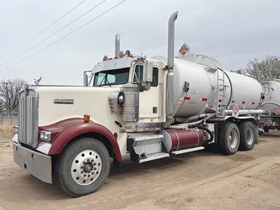 Kenworth W900L Day Cab Truck - 475HP