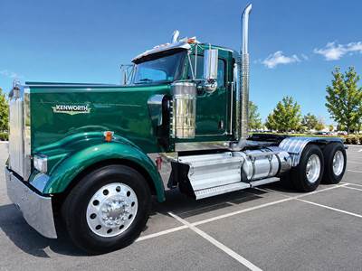 Kenworth W900L Day Cab Truck - Cummins 500HP
