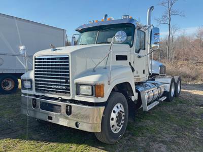 Mack Pinnacle CHU613 Day Cab Truck - MP8 445HP