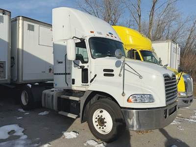 Mack Pinnacle CXU612 Day Cab Truck - MP7 395HP
