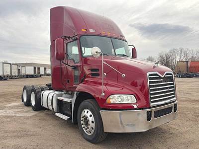 Mack Pinnacle CXU613 Day Cab Truck - MP8 415HP