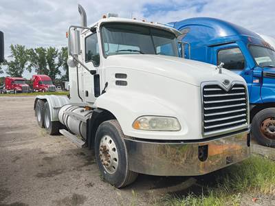 Mack Vision CX613 Day Cab Truck - ASET 400HP