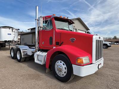 Peterbilt 385 Day Cab Truck - Cummins 450HP
