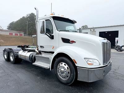 Peterbilt 579 Day Cab Truck - Cummins 565HP