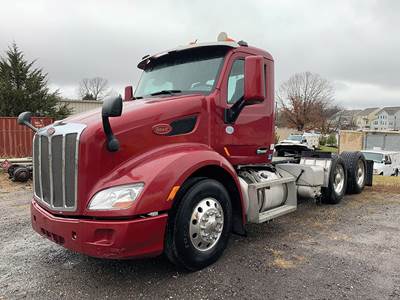 Peterbilt 579 Day Cab Truck - Paccar 455HP