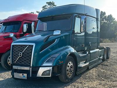 Volvo VNL 740 Day Cab Truck - 500HP