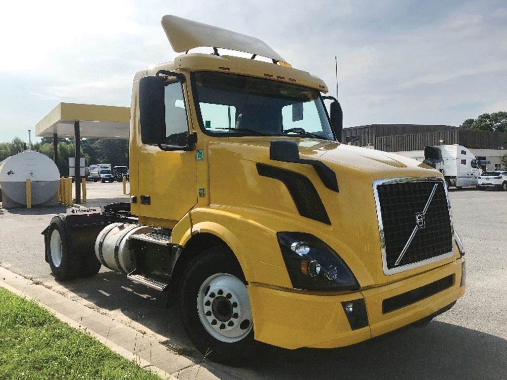 2018 Volvo VNL300 Day Cab Truck D13 405HP For Sale Tunica, MS