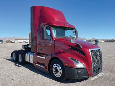 Volvo VNL300 Day Cab Truck - D13 405HP