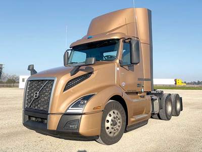 Volvo VNL300 Day Cab Truck - D13 405HP