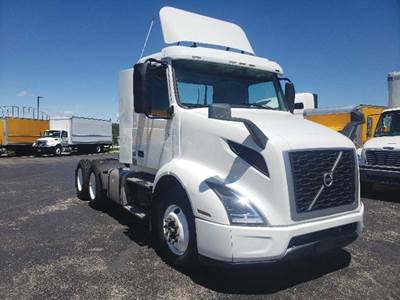 Volvo VNR 300 Day Cab Truck - D13 405HP