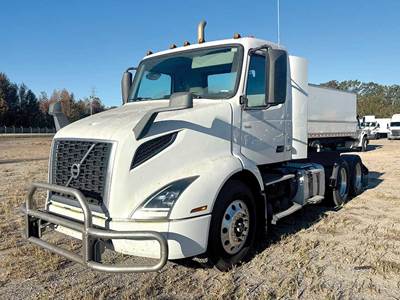 Volvo VNR 300 Day Cab Truck - D13 425HP