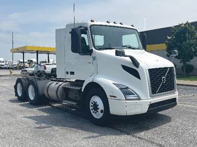 Volvo VNR 300 Day Cab Truck - D13 455HP