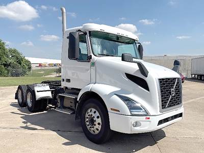 Volvo VNR 300 Day Cab Truck - D13 455HP
