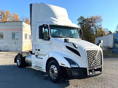 Volvo VNR 300 Day Cab Truck - D13 405HP