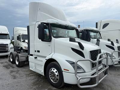Volvo VNR 300 Day Cab Truck - D11 425HP