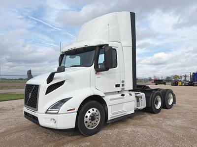 Volvo VNR 300 Day Cab Truck - D13 405HP