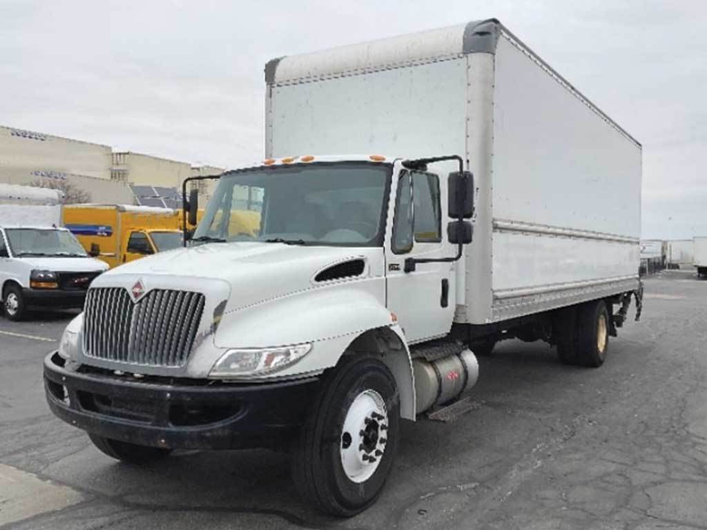 International Box Rover 2018 International 4300 Box Truck - 220HP, Roll up Door For Sale ...