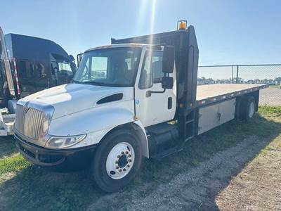 International 4300 Box Truck - 195HP