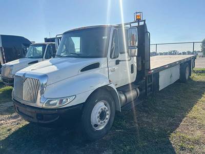 International 4300 Box Truck - 195HP