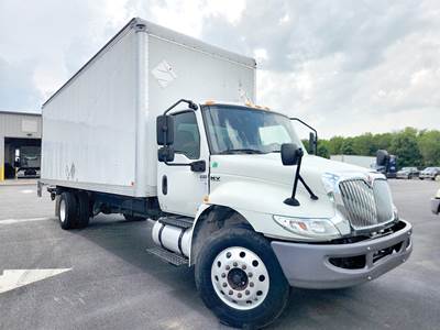 International 4300 Box Truck - 220HP, Roll up Door