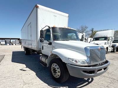 International 4300 Box Truck - 220HP, Roll up Door