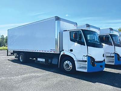 Lion EV6 Box Truck - 335HP, Roll up Door