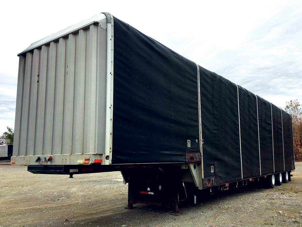 2004 Transcraft DTL3000 TriAxle Curtainside Drop Deck Trailer For