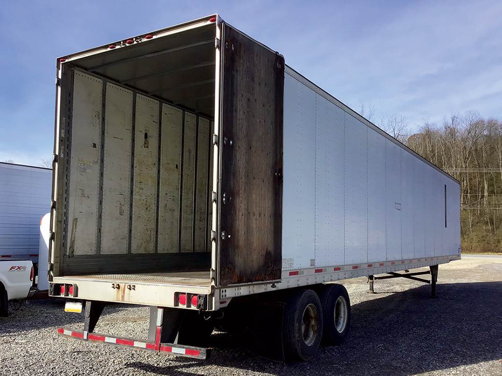 2006 UTILITY 4000DX 53 ft Dry Van Trailer Swing Door, Air Ride For