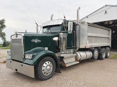 Kenworth W900L Dump Truck - 530HP