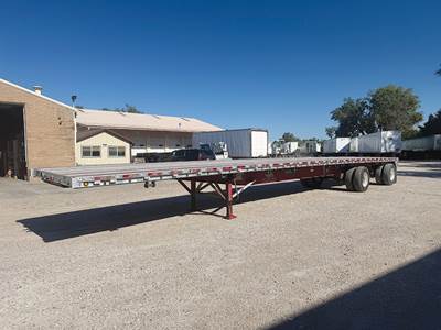 WILSON Roadbrute Flatbed Trailer