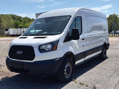 Ford Sprinter Passenger Van - 275HP