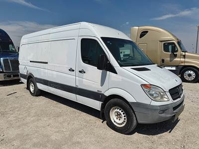 Mercedes-Benz 2500 High Roof Sprinter Passenger Van - 188HP